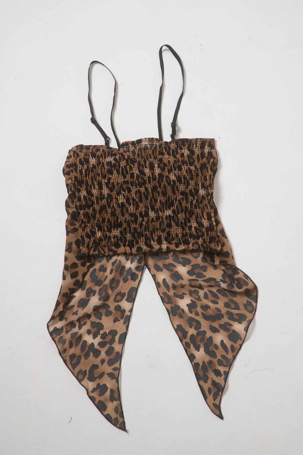 🦋谷間チラ見せ✧豹柄キャミ🦋