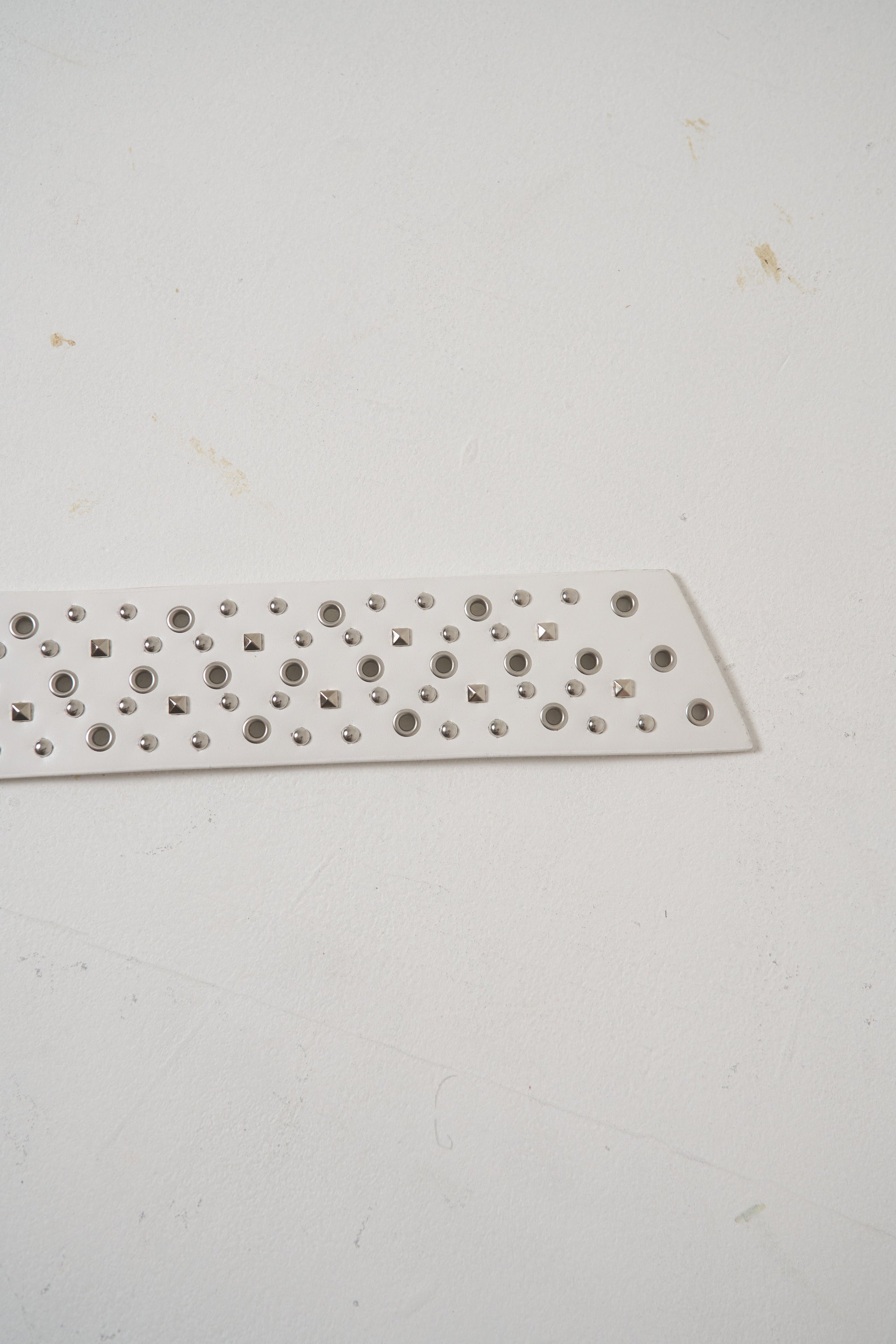 🦋鬼盛れギャルベルト☆ホワイトスタッズ🦋